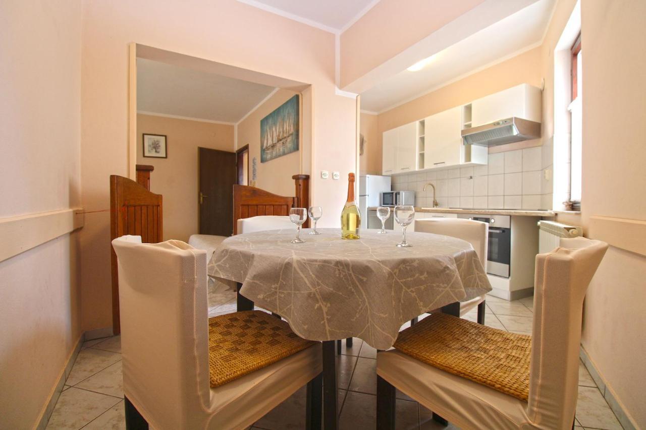 Apartment Mirela 2145 فاجانا المظهر الخارجي الصورة